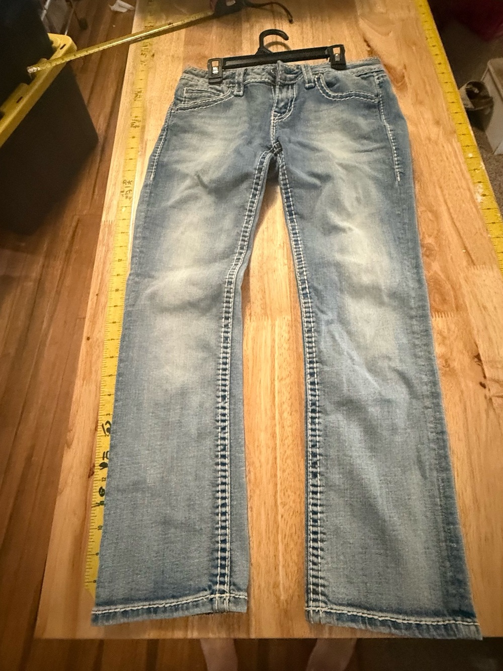 Anoname Light Blue Denim Jeans with Pink Accent